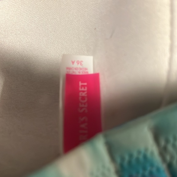 Victoria secrets bandeau Bikini swimsuit top - Picture 3 of 3